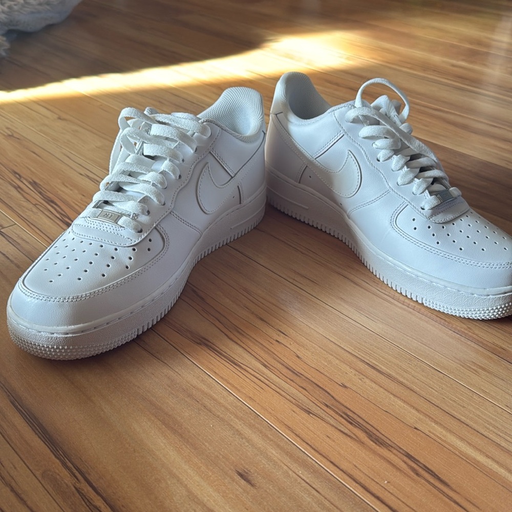 Womans Air Force 1 '07 size 12 white